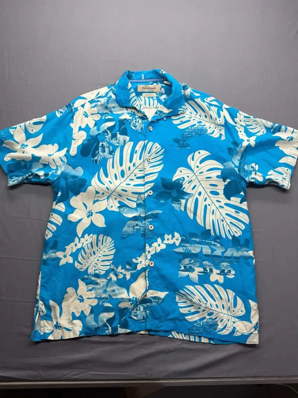 Tommy Bahama Kiewit Embroidered 100% Silk Blue Floral Hawaiian Camp Shirt Size L